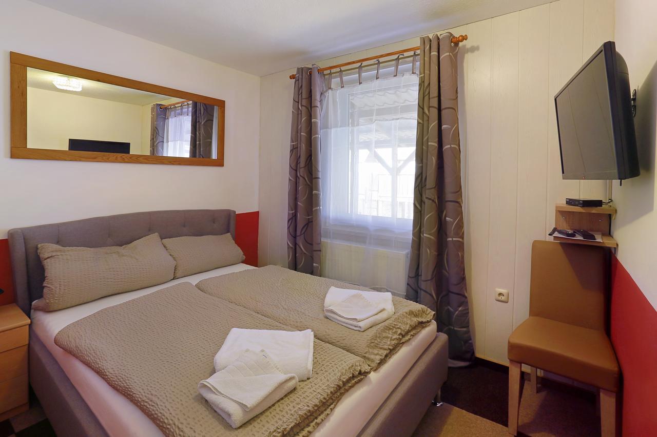 Landhotel & Brauhaus Prignitzer Hof Прицвальк Экстерьер фото